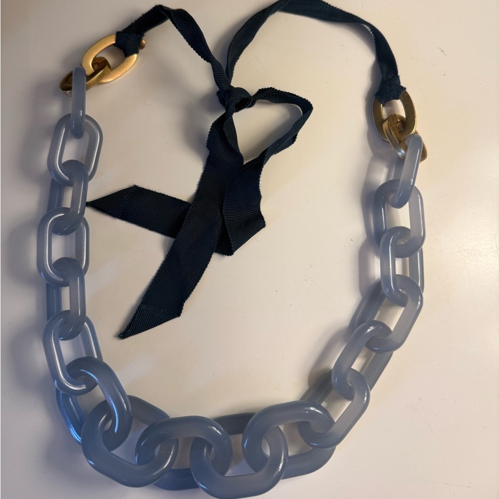 J CREW BLUE Link Lucite & Ribbon necklace EUC!